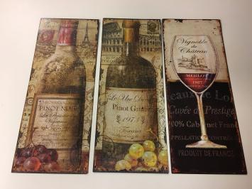 Metalen bord met prachtig geschilderd wijnglas en tekst.